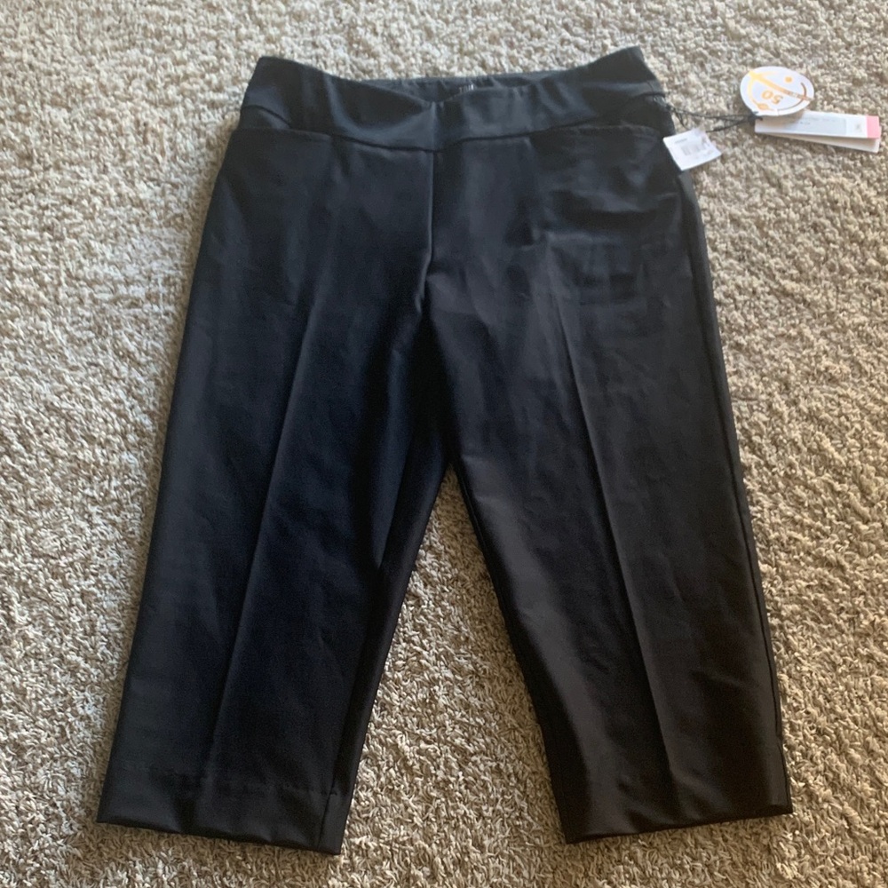 Tail Women's Sleek Black Capris